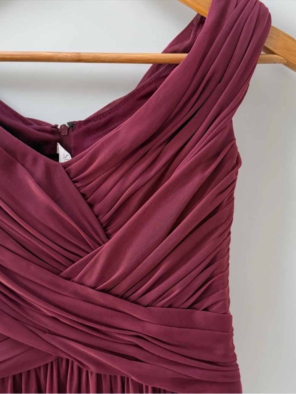 NWT David’s Bridal Off-Shoulder Evening Gown in Wine! Size 2! NEW! - Picture 7 of 15